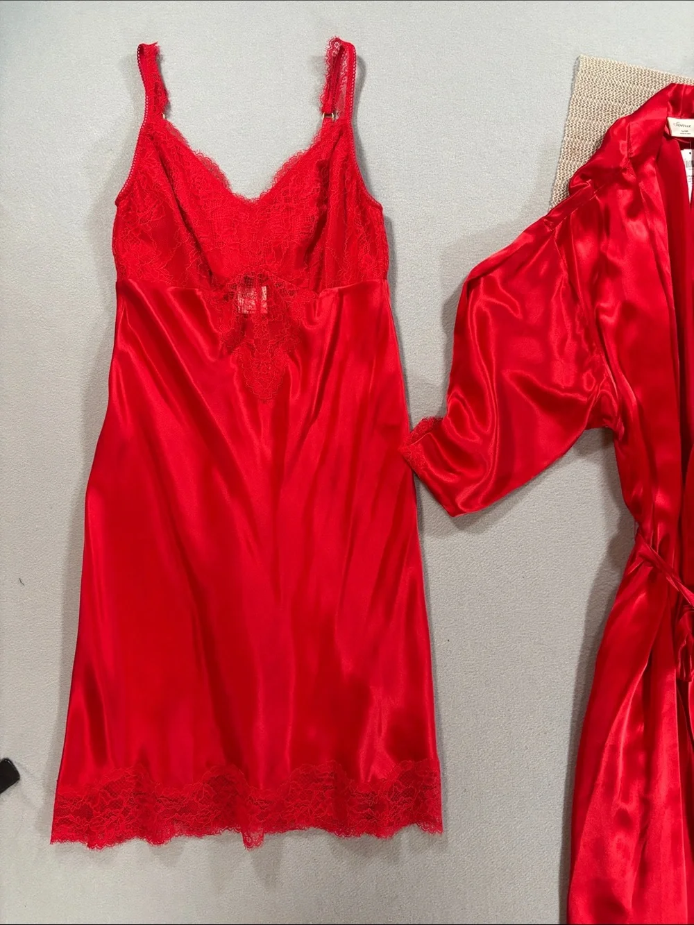 SOMA 100% Silk Red  Lace Chemise & Robe Set - Women's Intimates S